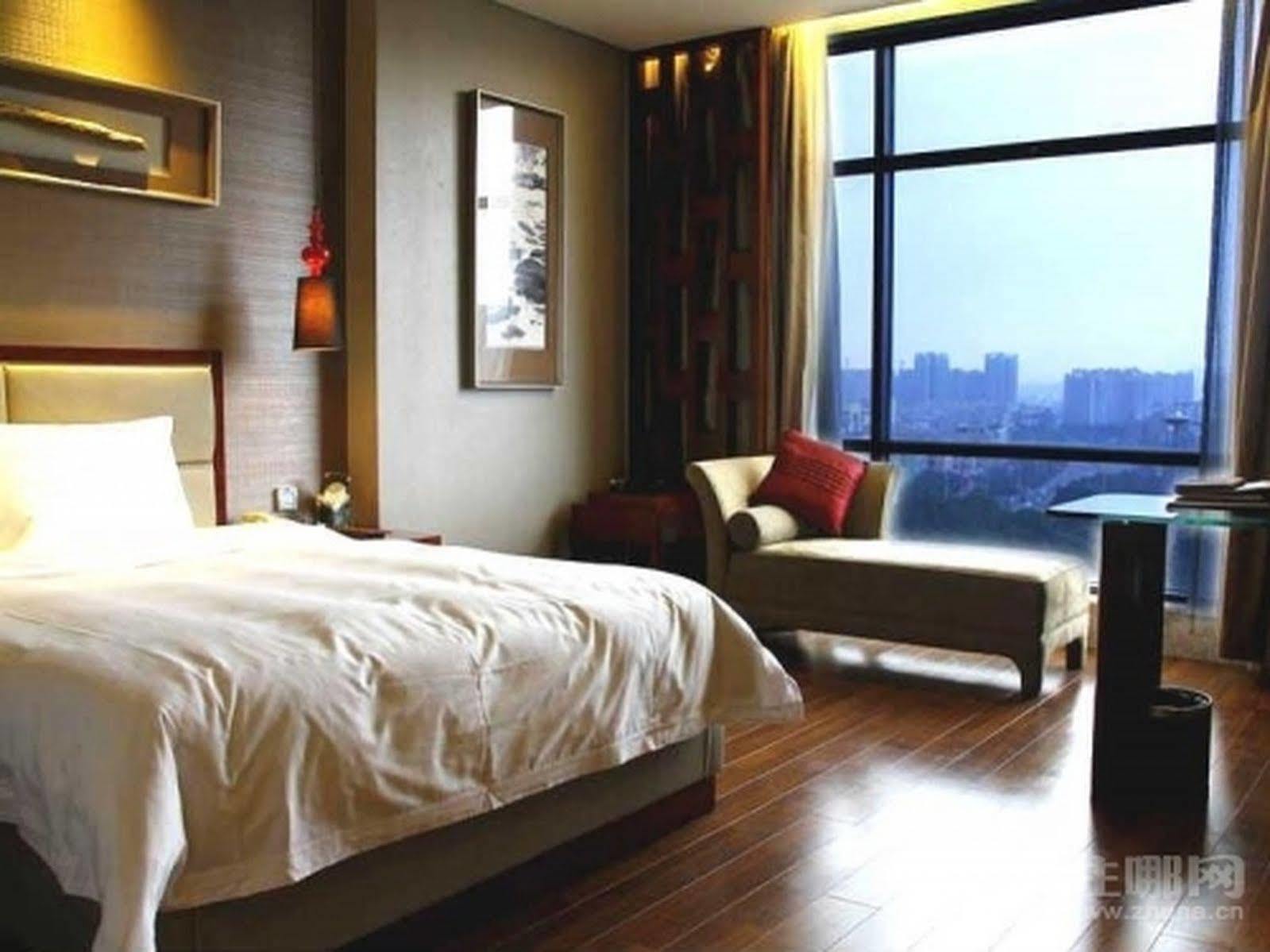 Grand Oriental Hotel Dongguan  Exterior photo